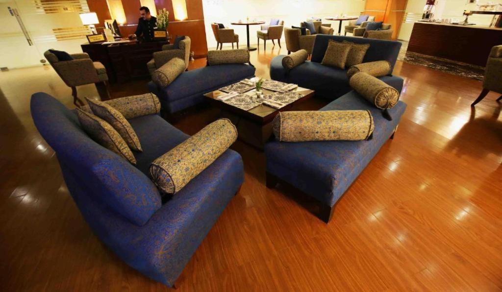 Park Lane Hotel Lahore Exteriör bild