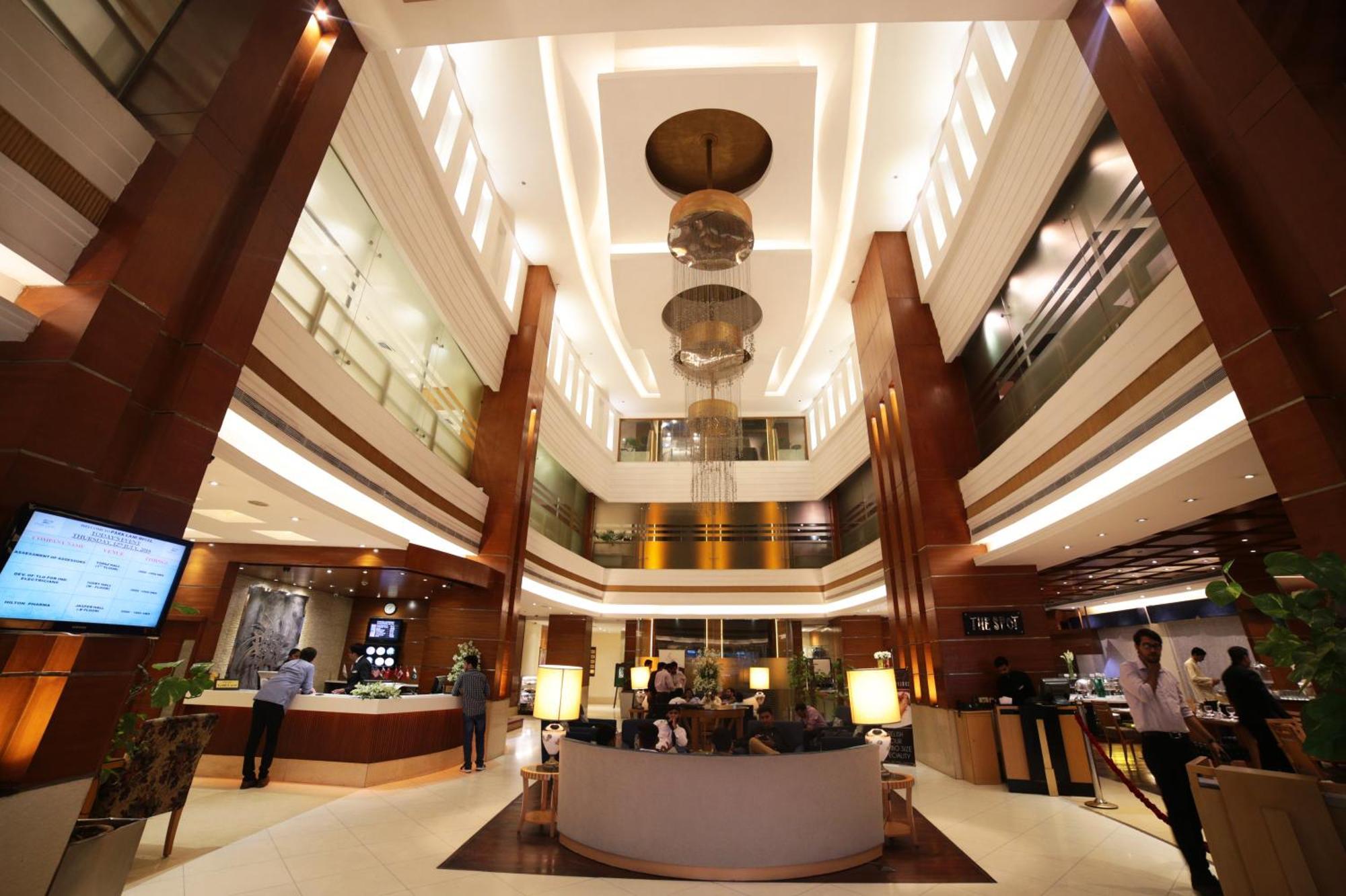 Park Lane Hotel Lahore Exteriör bild